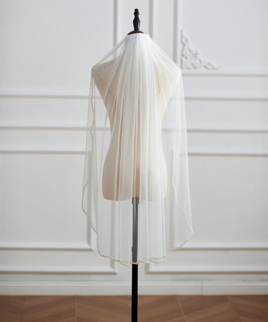1 Tier Beaded Edge Veil, Scalloped Edge Veil, Elegant Fingertip Veil, Chapel Wedding Veil, White Ivory Beaded Bridal Veil by YiHuiw