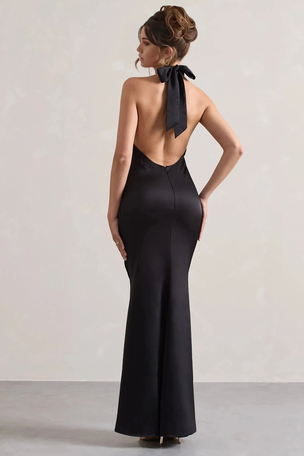 Alluring Mermaid Halter Neck Sleeveless Open Back Floor Length Prom Dress by YiHuiw