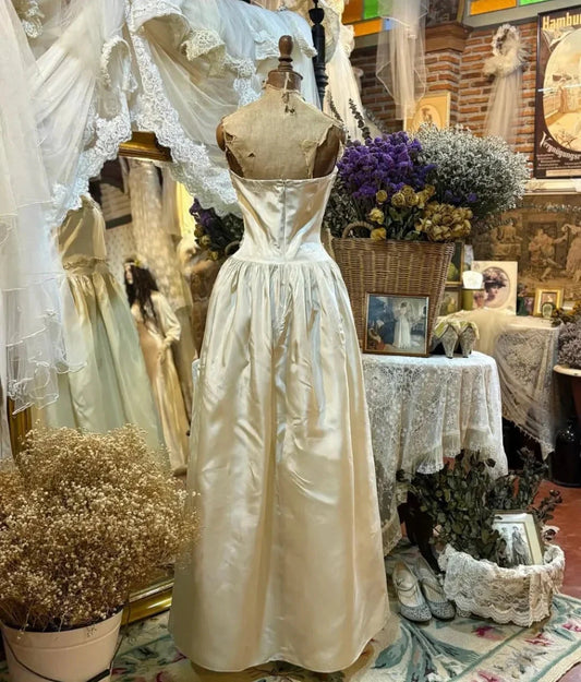 Beaded Long Vintage Elegant Satin Prom dress Evening Dress simple gentle atmospheric and unique desi Bring summer colors to enhance whiteness by YiHuiw