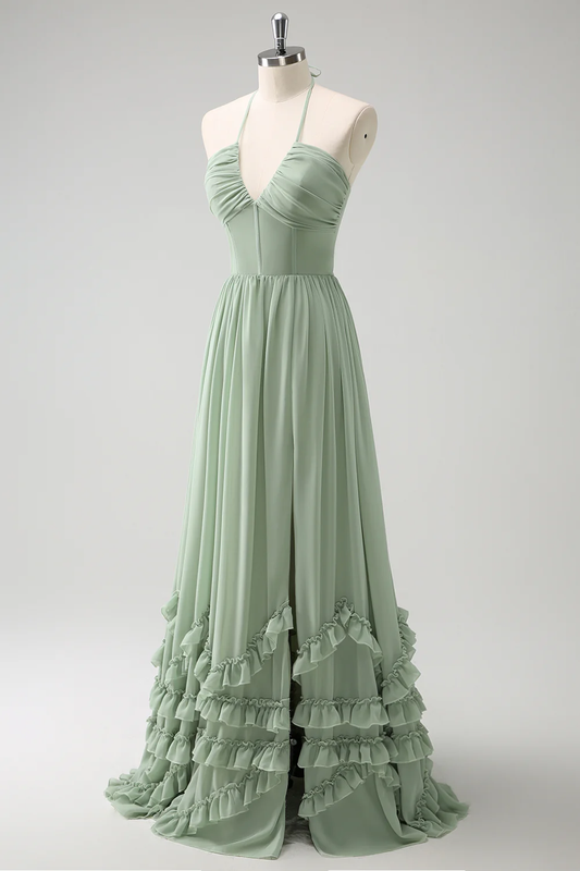 Robe de soirée bohème en mousseline vert sauge avec licol, volants et dos lacé