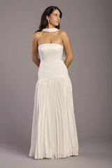 Chic Modern Fit-and-Flare Strapless Halter-Neck Satin Pleated Skirt Low-Back Wedding Dress