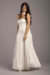 Chic Modern Fit-and-Flare Strapless Halter-Neck Satin Pleated Skirt Low-Back Wedding Dress