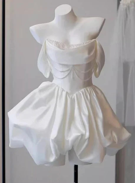 Cute A line Strapless Short Mini White Formal 8th Grade Homecoming Dresses Middle School Short Cocktail Dress Hoco Outfits simple gentle atmospheric and unique desi Bring summer colors to enhance whiteness by YiHuiw