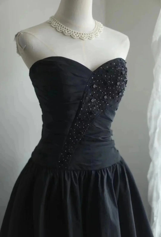 Elegant Exquisite Sweetheart Neckline Pleated Short Princess Taffeta Homecoming Dress simple gentle atmospheric and unique desi Bring summer colors to enhance whiteness by YiHuiw