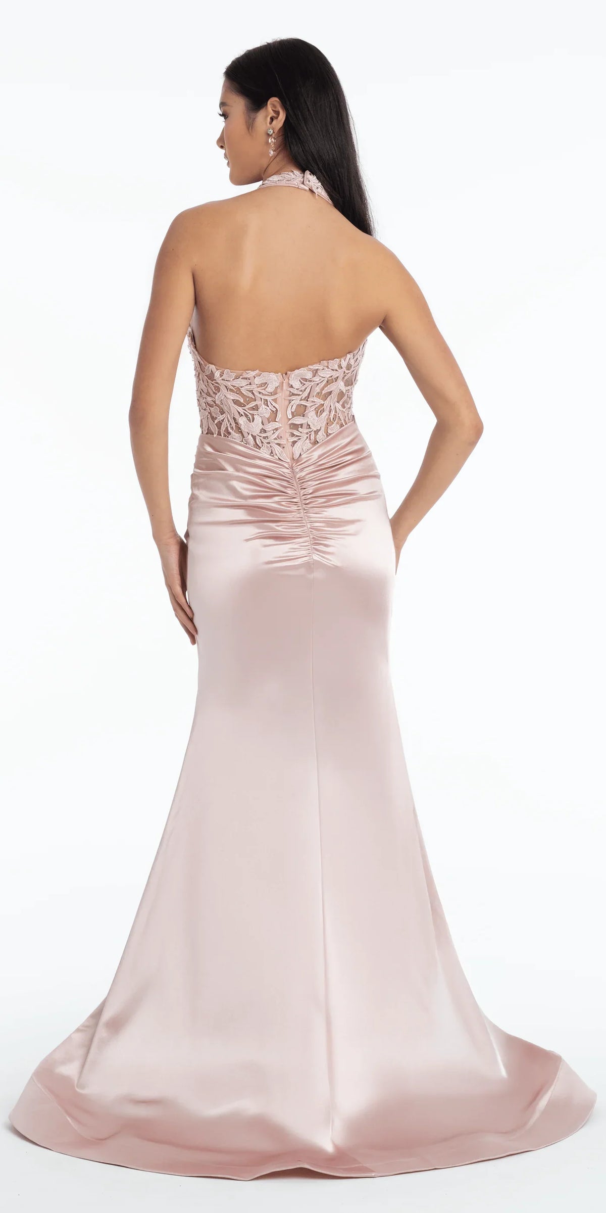 Elegante vestido de graduación de satén de largo hasta el suelo, con silueta de sirena, cuello halter, sin mangas, apliques de encaje y abertura alta para eventos formales