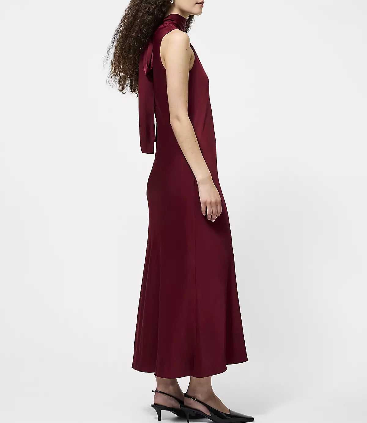 Elegante vestido formal de noche midi de satén, corte tubo, cuello alto y lazo en la espalda