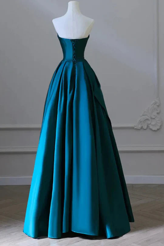 Vestido de gala de satén verde esmeralda con escote corazón para graduación