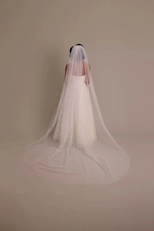 Ethereal Single-Tier Royal Length Plain Tulle Bridal Veil by YiHuiw