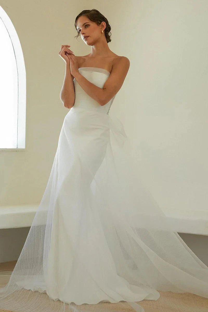 Ethereal Tulle Mermaid Strapless Sweetheart Low-Back Oversized-Bow Train Wedding Dress by YiHuiw