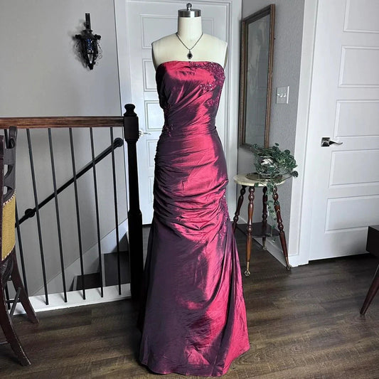 Evening Dress Birthday Party Dress Ball Gown Graduation Dress simple gentle atmospheric and unique desi Bring summer colors to enhance whiteness by YiHuiw