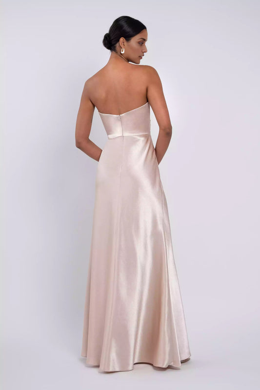 Exquisite hanging satin back crepe fabric strapless round neck hanging tight corset with slanted cut half body Bridesmaid Dresses
