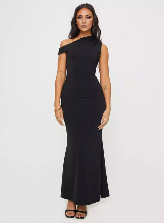 Full of charm, one shoulder long pleated slim cut with fixed shoulder strap and fully lined Prom Dresses