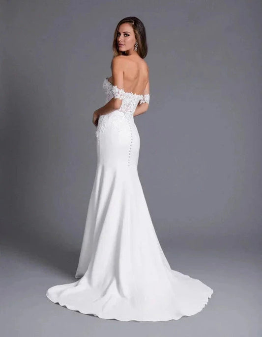 Lace-Embellished Off-the-Shoulder Sweetheart Mermaid Satin Gown with Pearl-Back Detail and Tulle Veil Floor-Length White Wedding Dress by YiHuiw