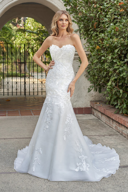 Romantic Organza Mermaid Strapless Sweetheart 3D-Lace-Appliqué Low-Back Train Wedding Dress by YiHuiw