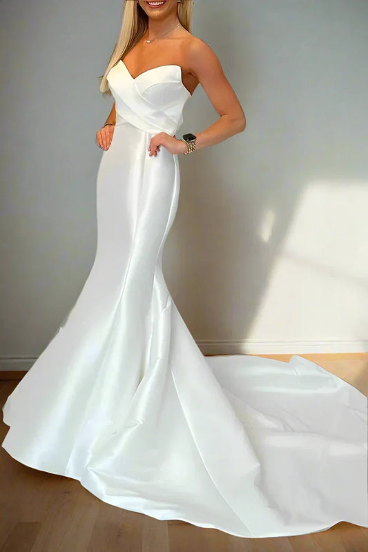 Strapless Satin Wedding Dresses with Sweetheart Neck, Mermaid Silhouette and Buttoned Train Bridal Dress