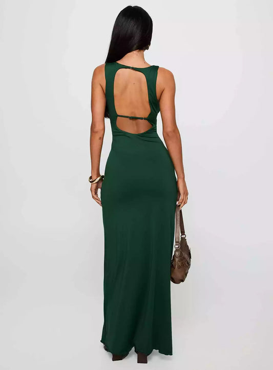 Impresionante vestido de graduación con escote en V profundo y espalda descubierta, detalles plisados en la parte delantera, bajo de volantes, tirantes ajustables en la espalda y forro completo
