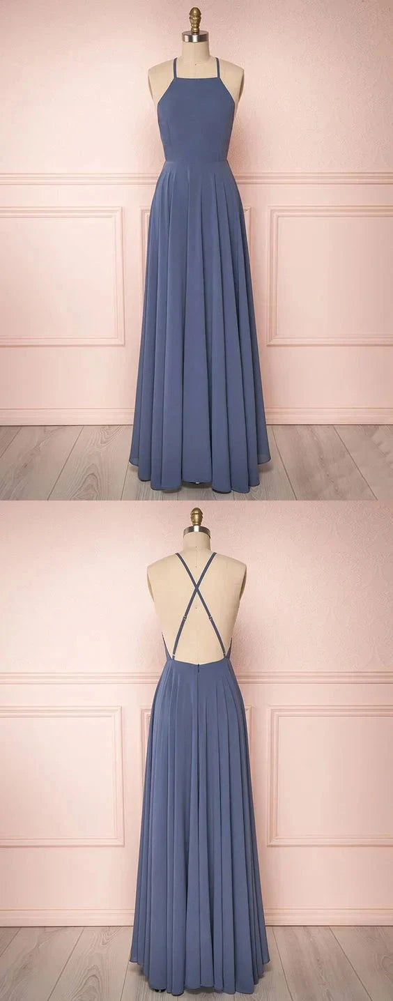 Wearing a light blue grey dress with a neck hanging design and a high waist and large skirt, suitable for occasions such as dinners and weddings by YiHuiw
