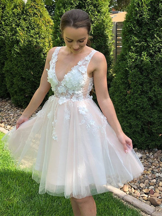 A-Line/Princess V-neck Applique Sleeveless Tulle Short/Mini Homecoming Dresses by YiHuiw