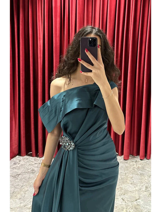 A-Line Evening Gown Elegant Dress Formal Fall Sweep / Brush Train Short Sleeve One Shoulder Satin with Ruched Slit by YiHuiw