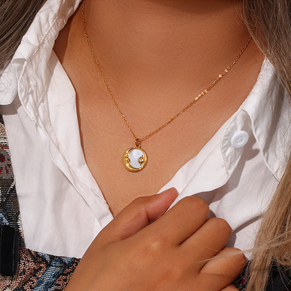 Popular Versatile Shell Moon Necklace – Must-Have for Daily Outfits