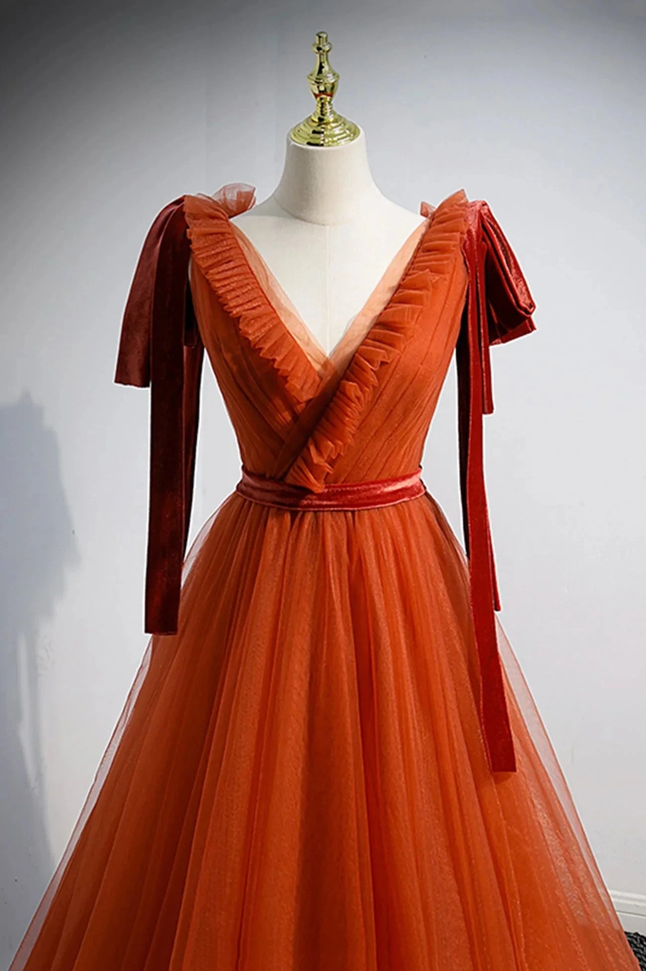 A-Line Tulle Long Prom Dress Orange V-Neck Long Simple Evening Dress simple gentle atmospheric and unique desi Bring summer colors to enhance whitenes by YiHuiw