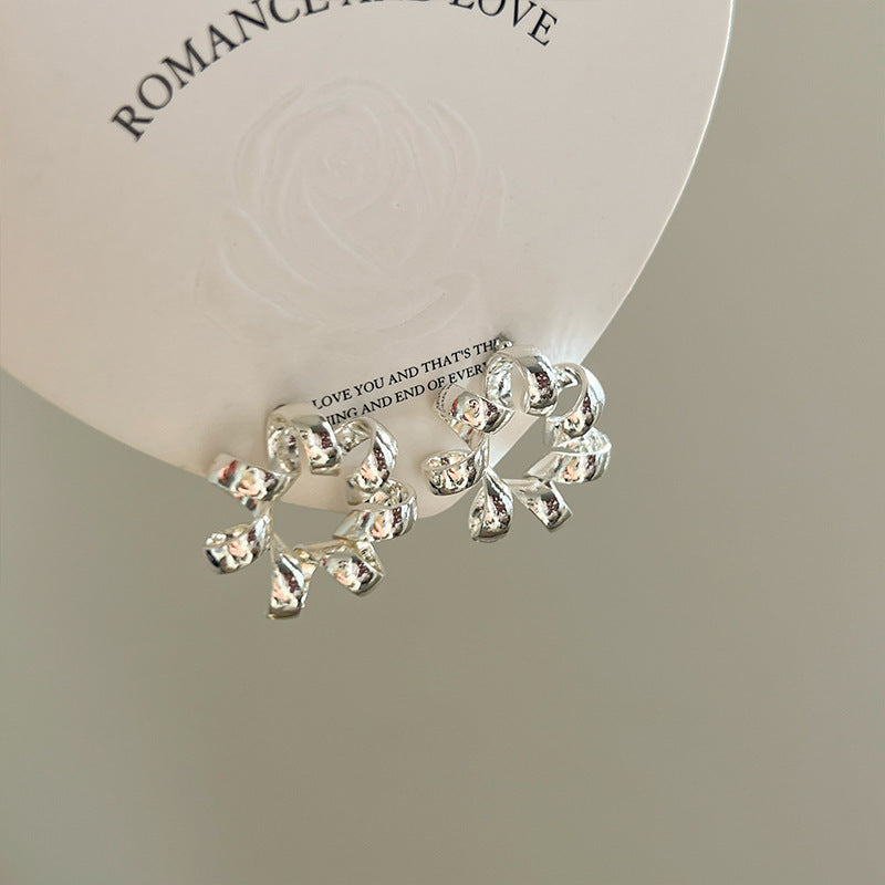 Fashion Jewelry Trendy Circle Twists Stud Earring For Women Simple Temperament Hyperbole Gold Color Ear Daily Wear Jewelry Party Gifts