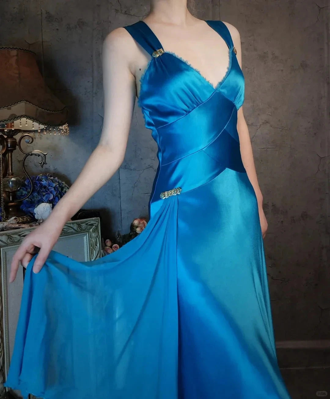 V-neck long sleeveless rhinestone navy blue Homecoming Dresses by YiHuiw