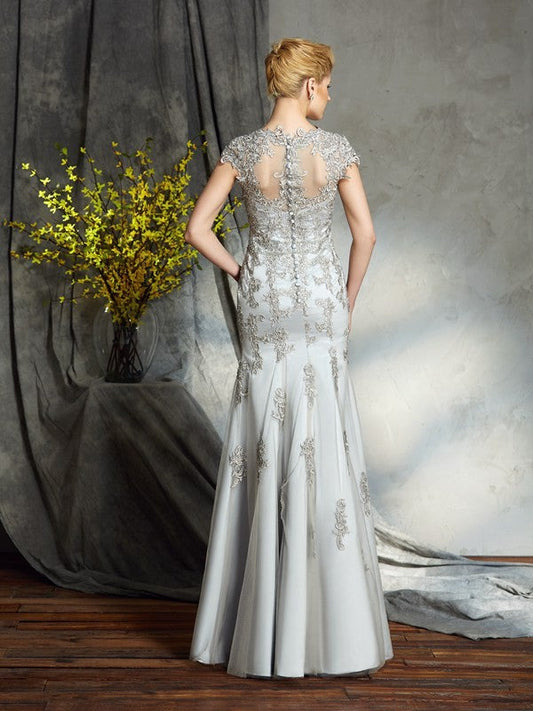 Sheath/Column Sweetheart Applique Sleeveless Long Satin Mother of the Bride Dresses by YiHuiw