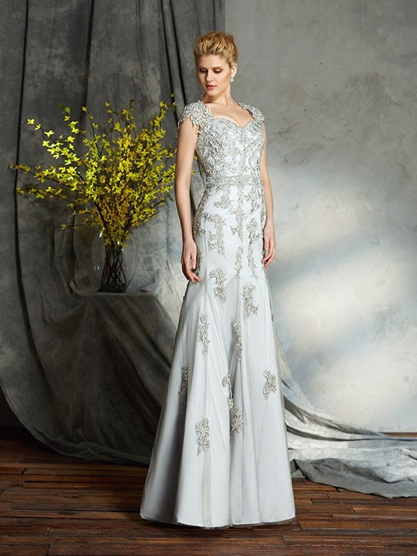 Sheath/Column Sweetheart Applique Sleeveless Long Satin Mother of the Bride Dresses by YiHuiw