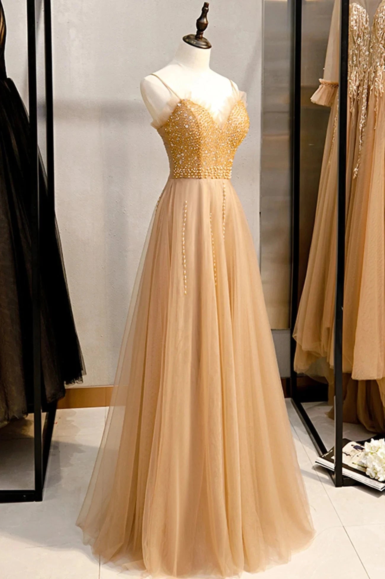 A-Line Spaghetti Straps Tulle Beaded Long Prom Dress Evening Party Dress simple gentle atmospheric and unique desi Bring summer colors to enhance whitenes by YiHuiw
