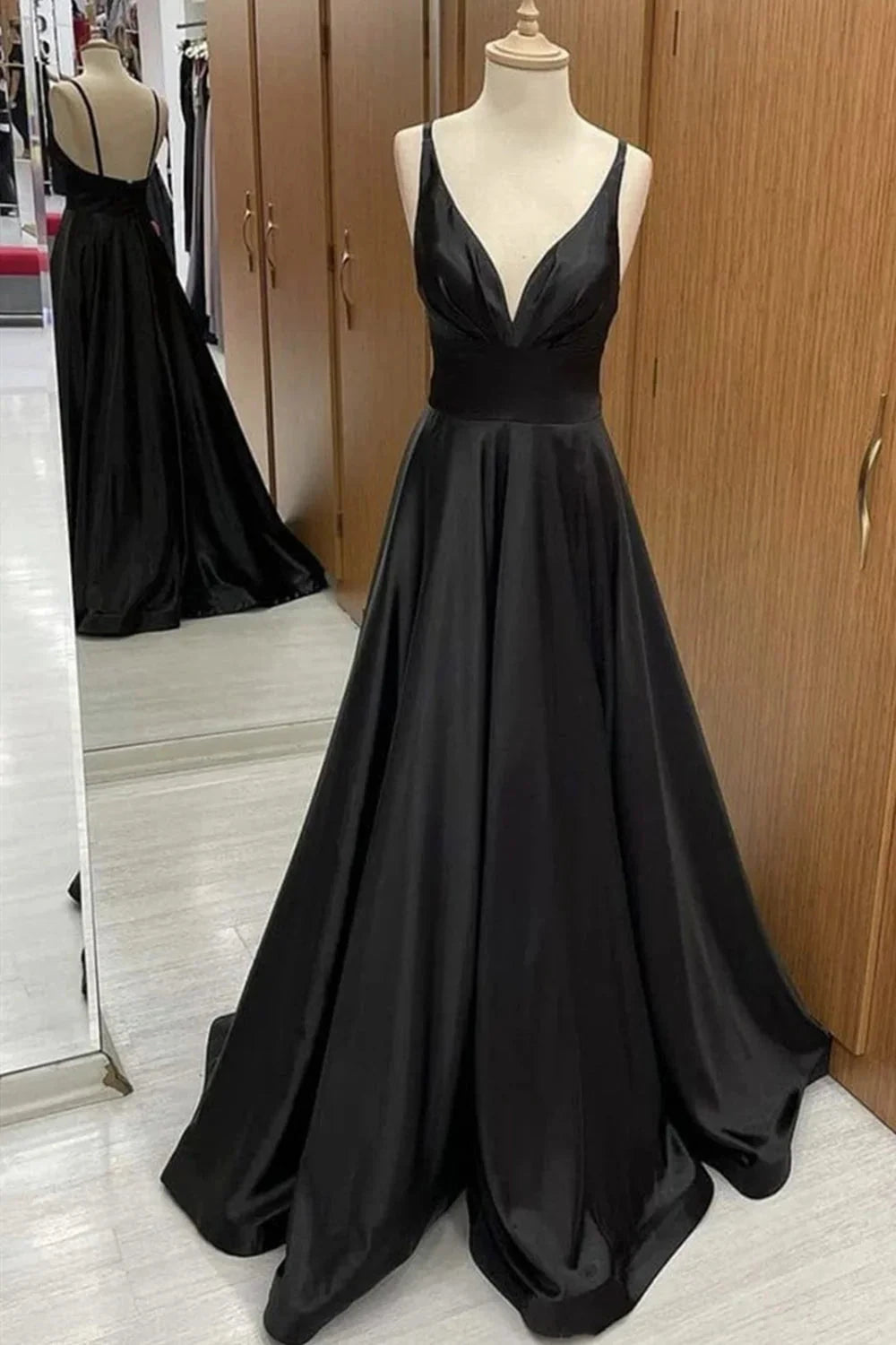 A Line V Neck Backless Black Long Prom Dresses V Neck Black Formal Dresses Backless Black Evening Dresses simple gentle atmospheric and unique desi Bring summer colors to enhance whiteness by YiHuiw