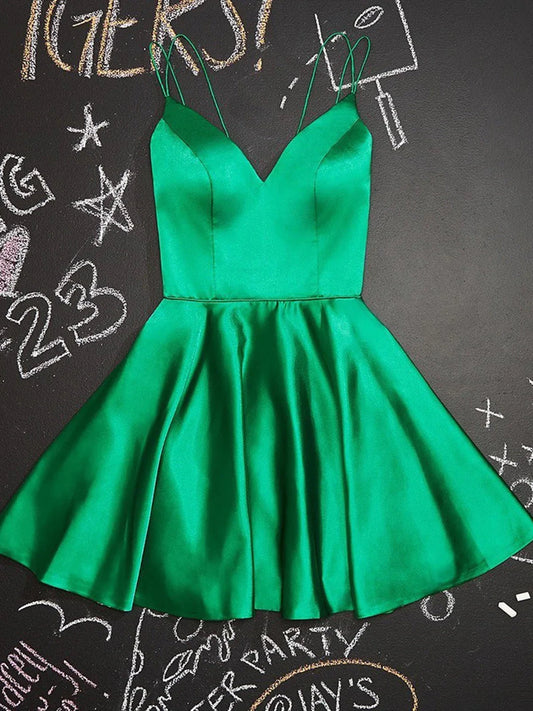 A Line V Neck Short Green Prom Dresses, Short Green V Neck Formal Homecoming Dresses simple gentle atmospheric and unique desi Bring summer colors to enhance whiteness by YiHuiw