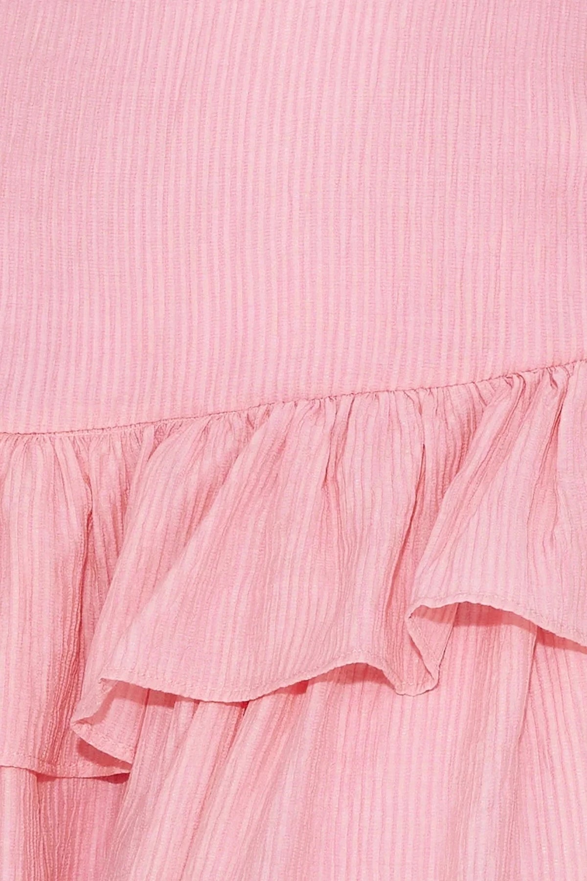 A pink one shoulder short skirt with a single shoulder design and a multi-layered ruffled hem, suitable for parties, dates, etc by YiHuiw