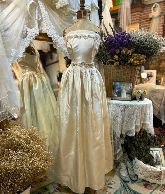 Beaded Long Vintage Elegant Satin Prom dress Evening Dress simple gentle atmospheric and unique desi Bring summer colors to enhance whiteness by YiHuiw