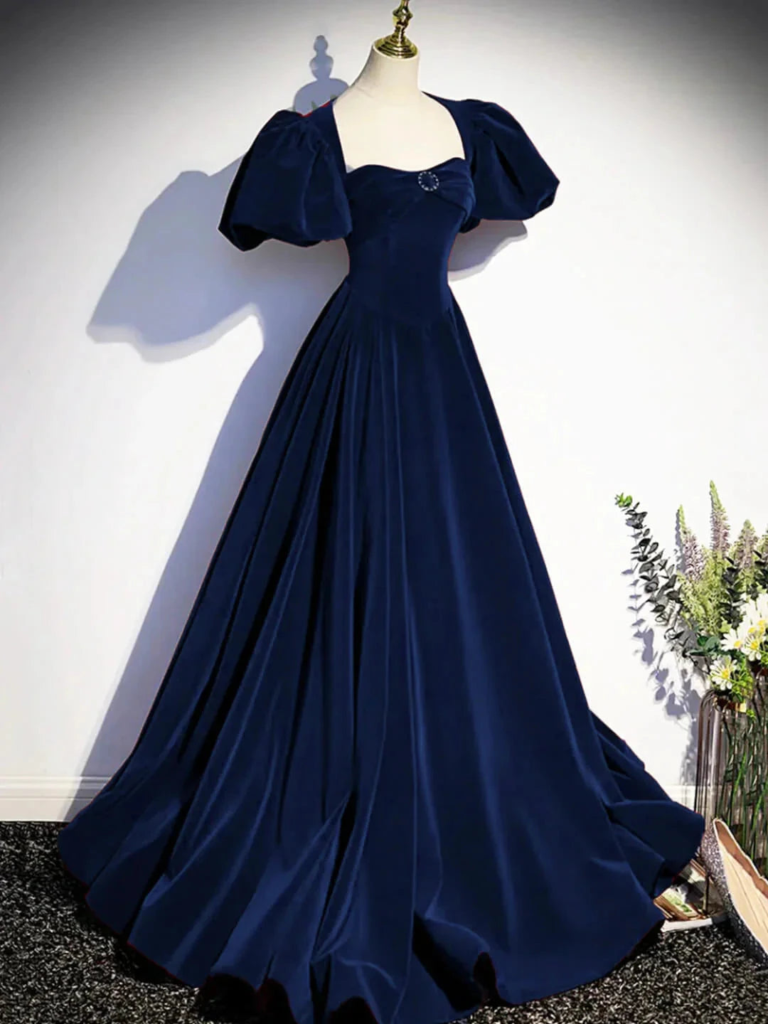 Best Navy Blue Velvet Prom Gown Short Sleeves Birthday Party Dresses simple gentle atmospheric and unique desi Bring summer colors to enhance whiteness by YiHuiw