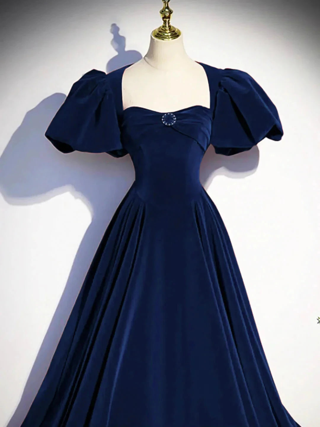 Best Navy Blue Velvet Prom Gown Short Sleeves Birthday Party Dresses simple gentle atmospheric and unique desi Bring summer colors to enhance whiteness by YiHuiw