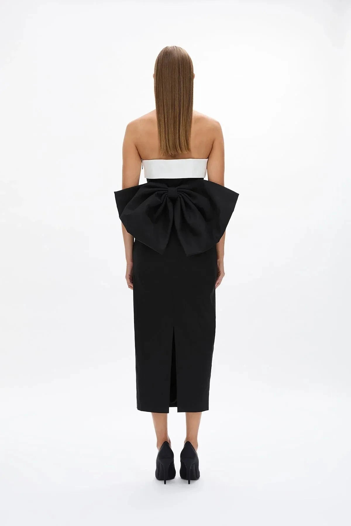 Bi Toned Sheath Strapless Sleeveless Bow Back Midi Length For Ladies Prom Dress by YiHuiw