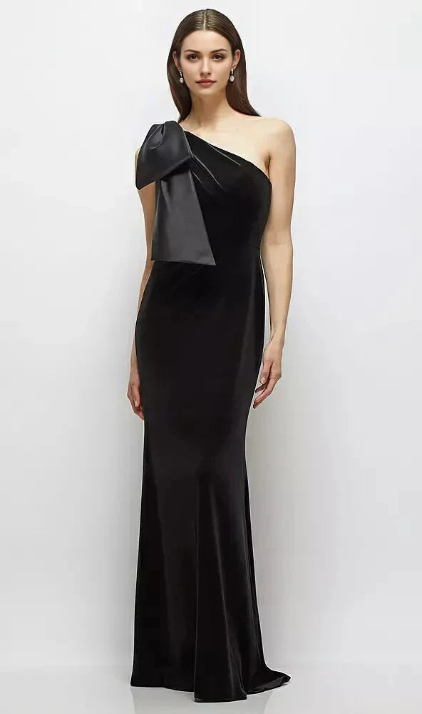 Black One Hull Velvet Maxi Dress with Bow satin twill bow Mother of the Bride Dresses by YiHuiw