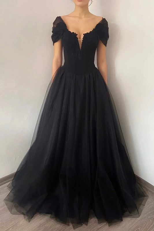 Black V-Neck Lace Long Prom Dress Black A-Line Evening Party Dress simple gentle atmospheric and unique desi Bring summer colors to enhance whitenes by YiHuiw