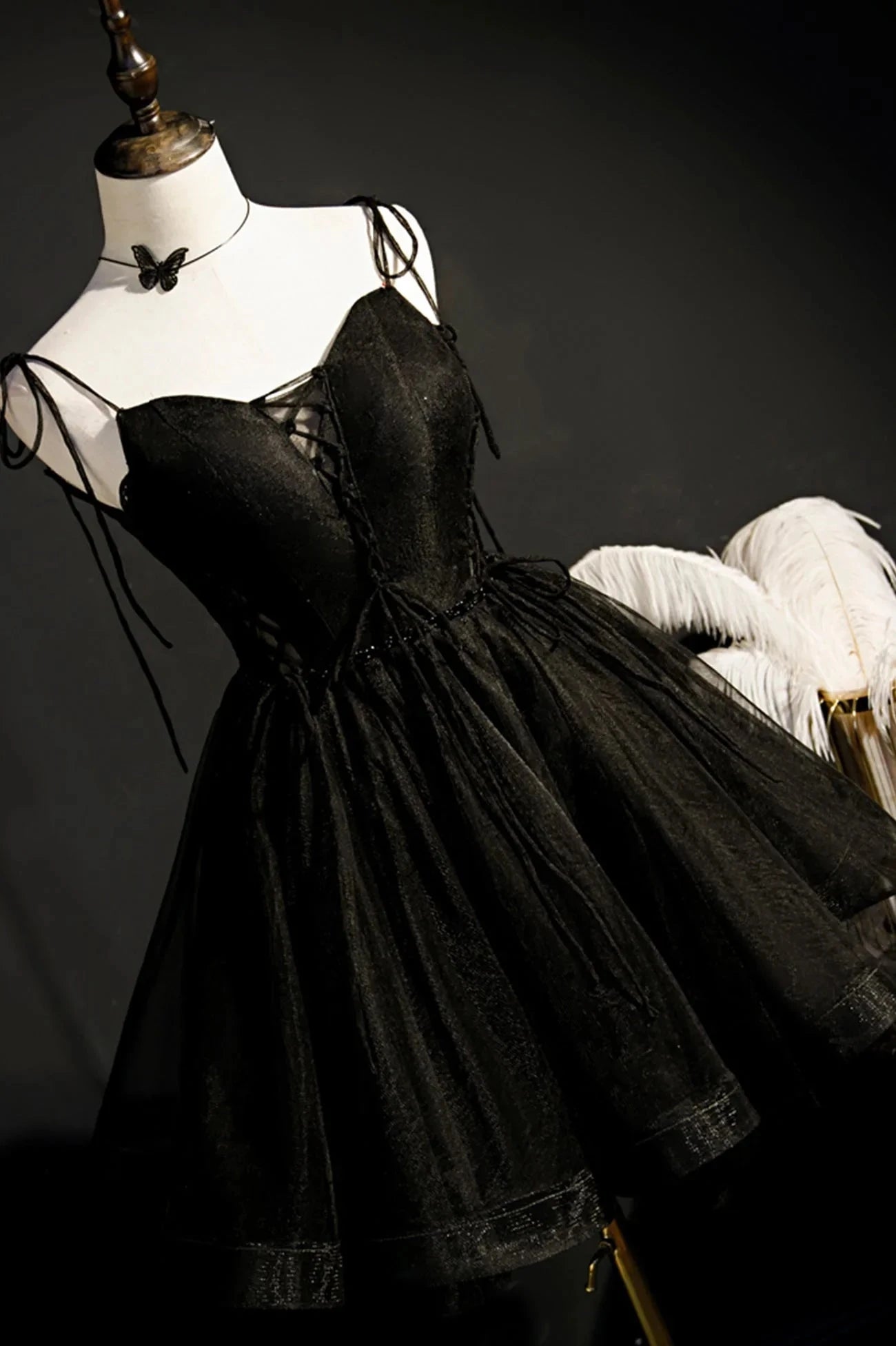 Black V-Neck Tulle Short Prom Dress Black A-Line Homecoming Party Dress simple gentle atmospheric and unique desi Bring summer colors to enhance whitenes by YiHuiw