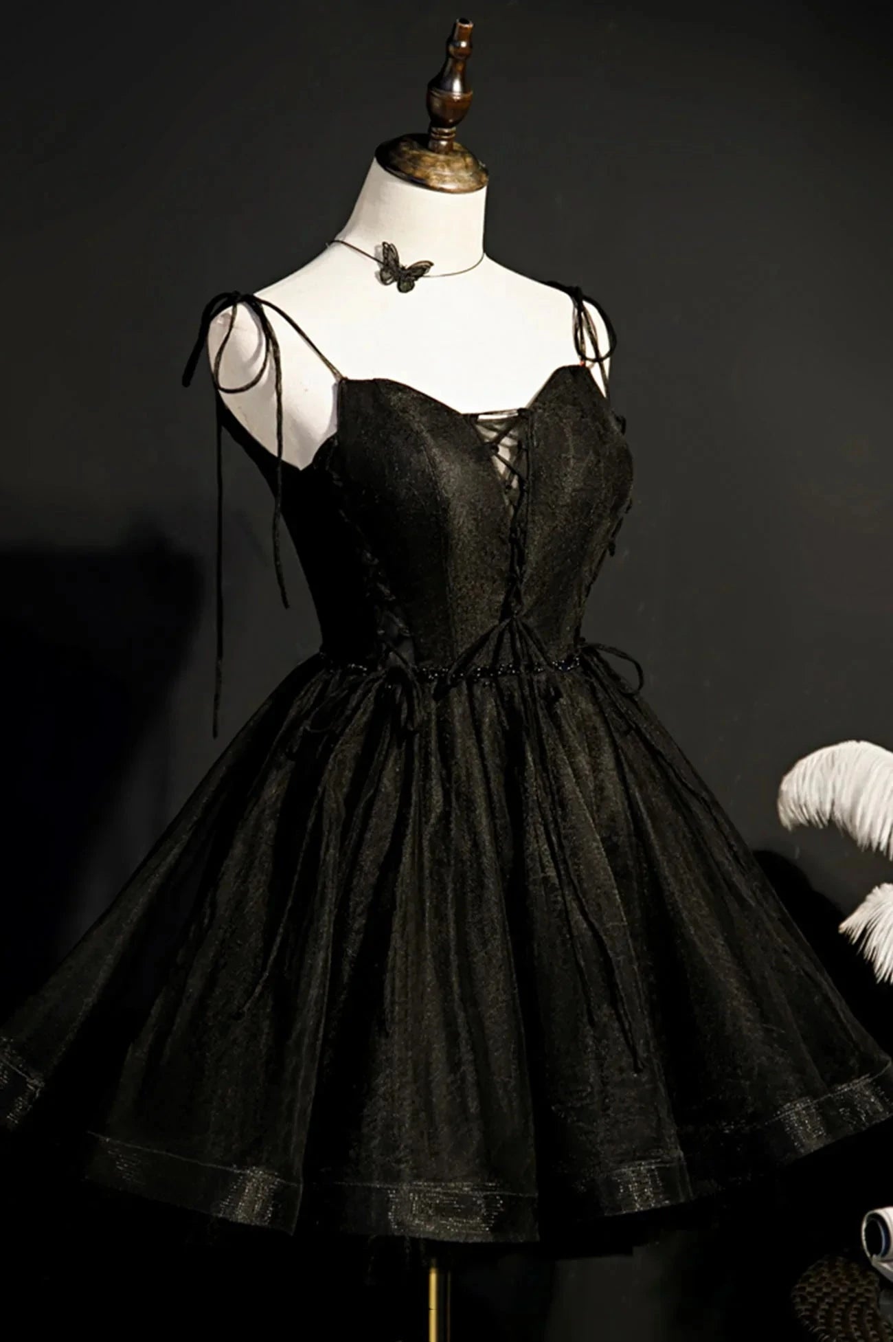 Black V-Neck Tulle Short Prom Dress Black A-Line Homecoming Party Dress simple gentle atmospheric and unique desi Bring summer colors to enhance whitenes by YiHuiw