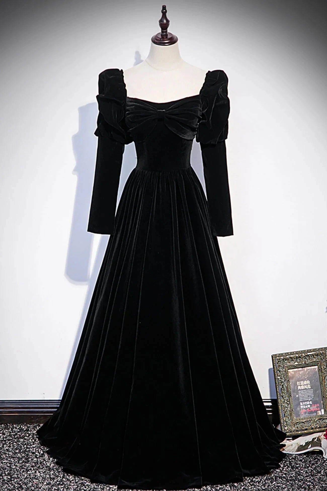 Black Velvet Long Sleeve Prom Dress A-Line Evening Party Dress simple gentle atmospheric and unique desi Bring summer colors to enhance whitenes by YiHuiw