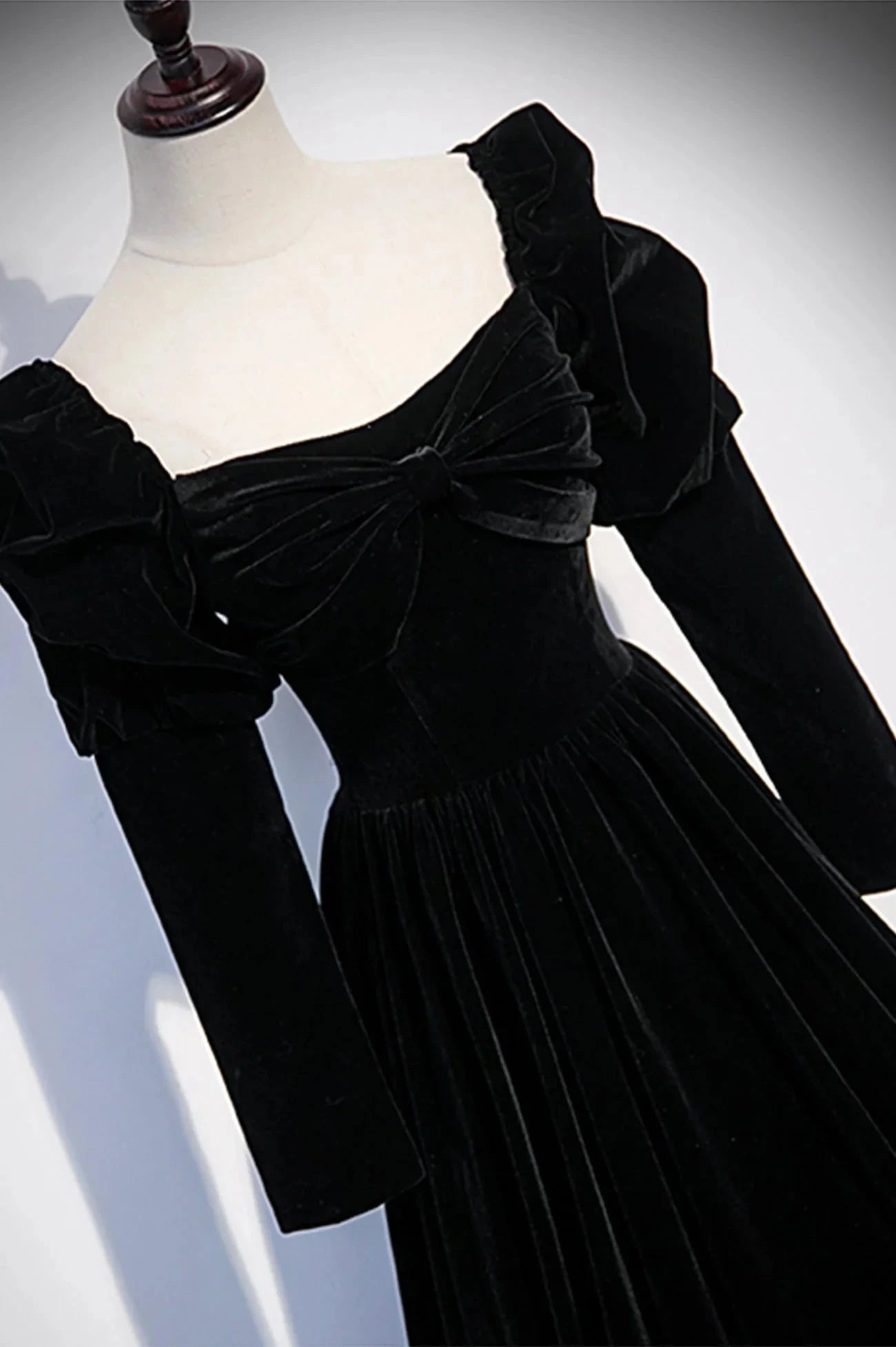 Black Velvet Long Sleeve Prom Dress A-Line Evening Party Dress simple gentle atmospheric and unique desi Bring summer colors to enhance whitenes by YiHuiw