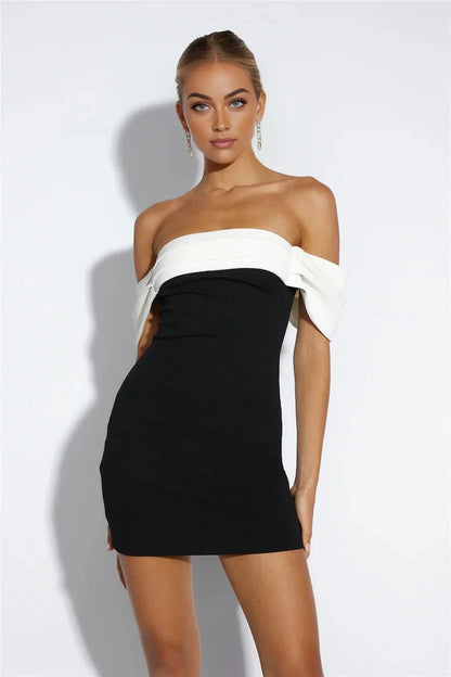 Black and white patchwork off shoulder dress, suitable for parties, dates and other occasions by YiHuiw