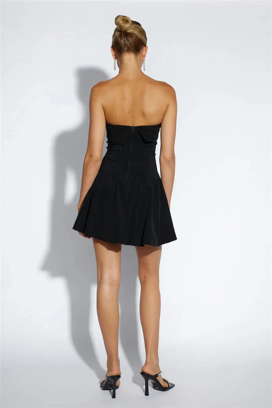 Black strapless dress with pleated upper body design suitable for parties, dates, and other occasions, by YiHuiw