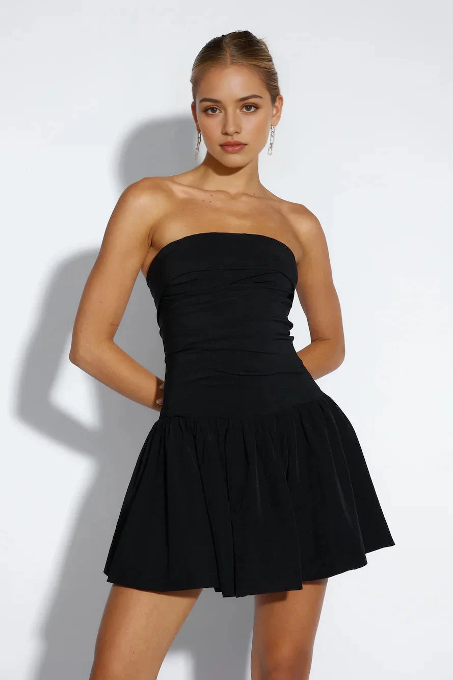 Black strapless dress with pleated upper body design suitable for parties, dates, and other occasions, by YiHuiw