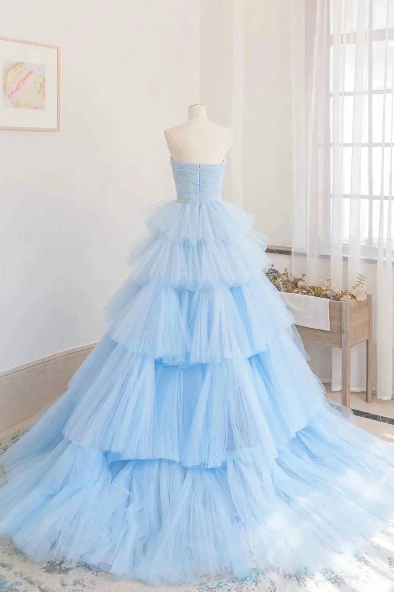 Blue Strapless Tulle Layers Long Prom Dress Beautiful A-Line Evening Dress simple gentle atmospheric and unique desi Bring summer colors to enhance whitenes by YiHuiw