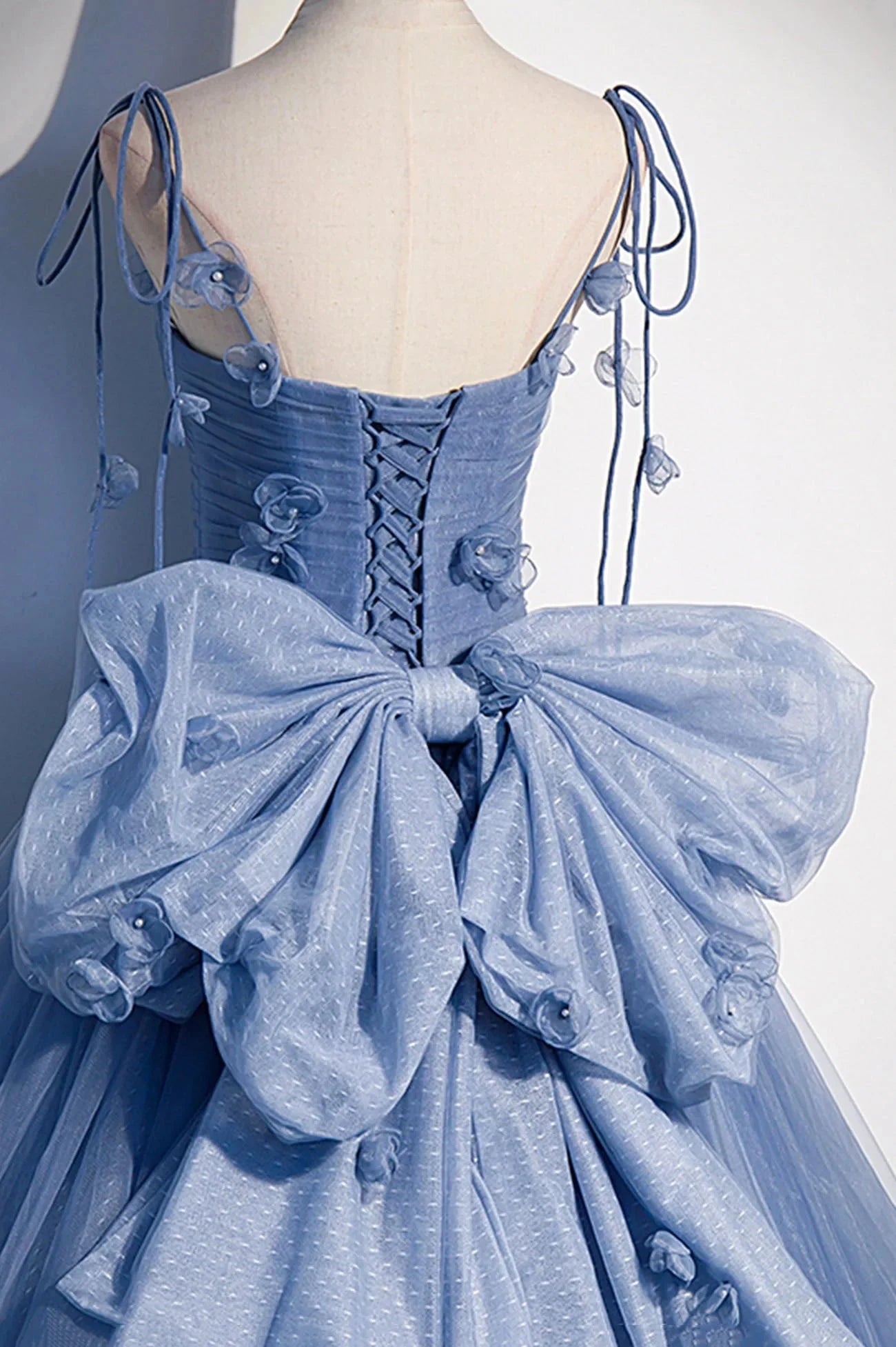 Blue Tulle Long A-Line Prom Dress Blue Spaghetti Straps Party Dress with Bow simple gentle atmospheric and unique desi Bring summer colors to enhance whitenes by YiHuiw