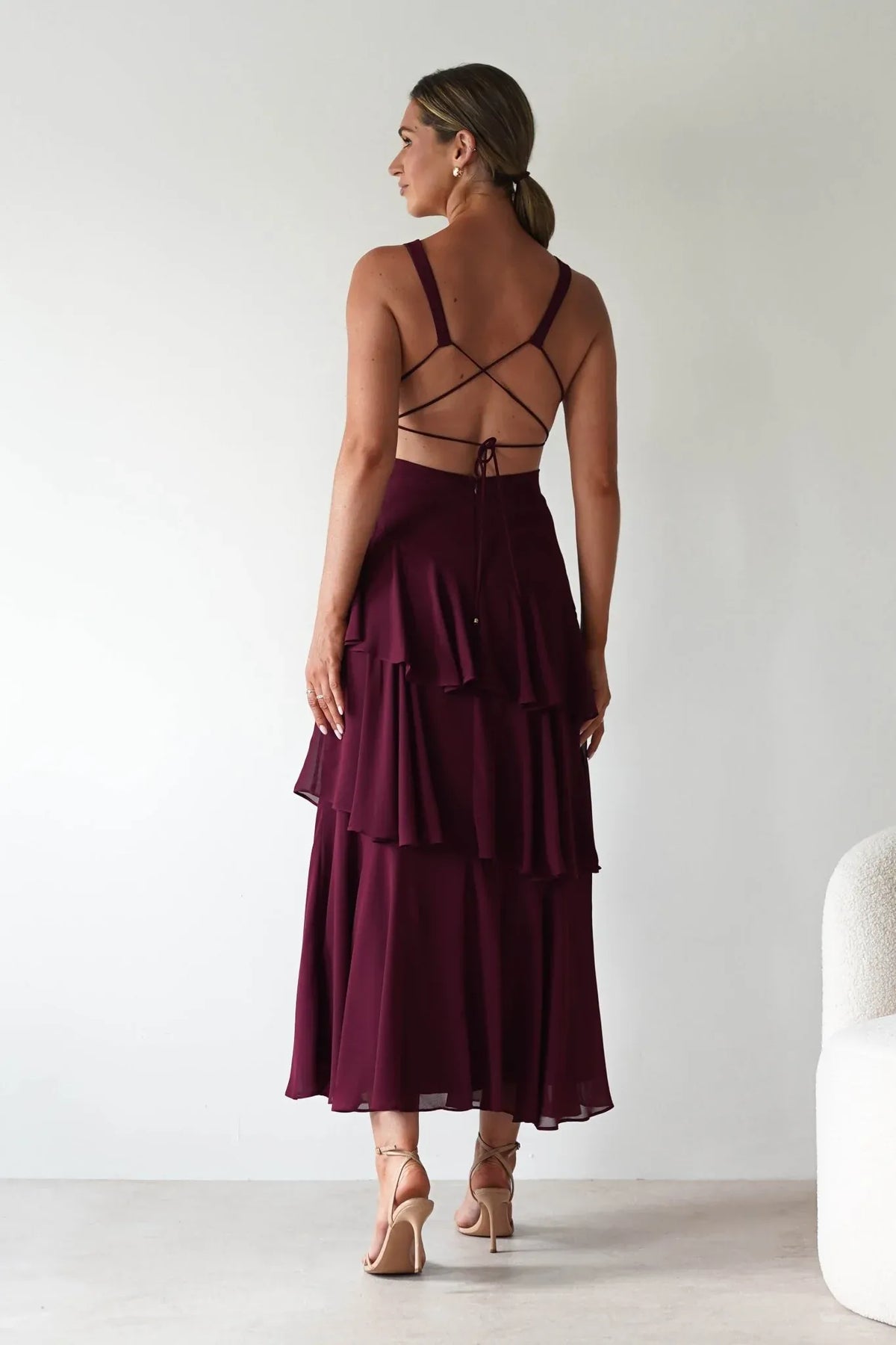 Burgundy V-Neck Chiffon Tiered Wedding Dress - Yihuiw by Yihuiw