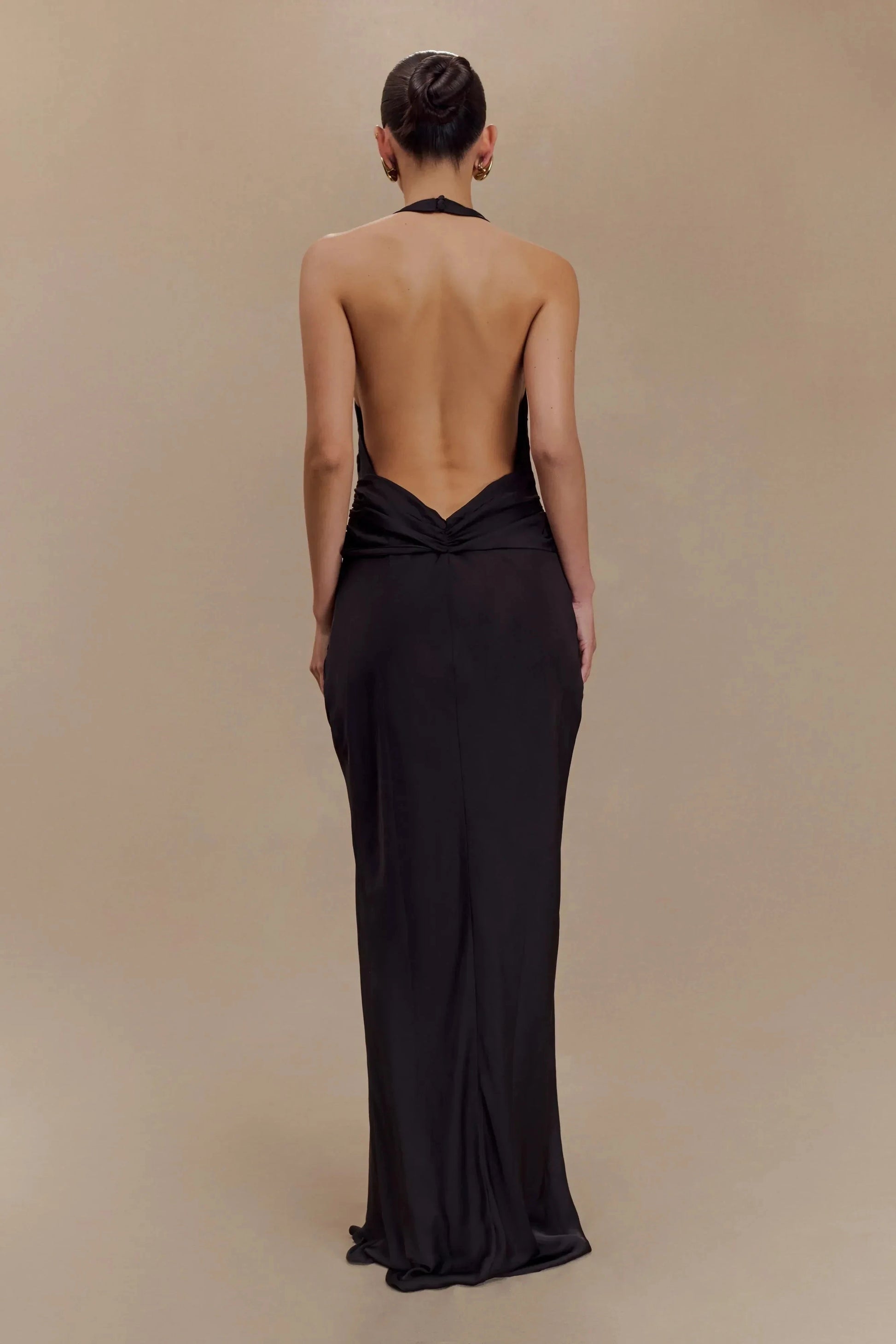 Captivating Sheath Halter Neck Sleeveless Draped Back Floor Length Prom Dress by YiHuiw